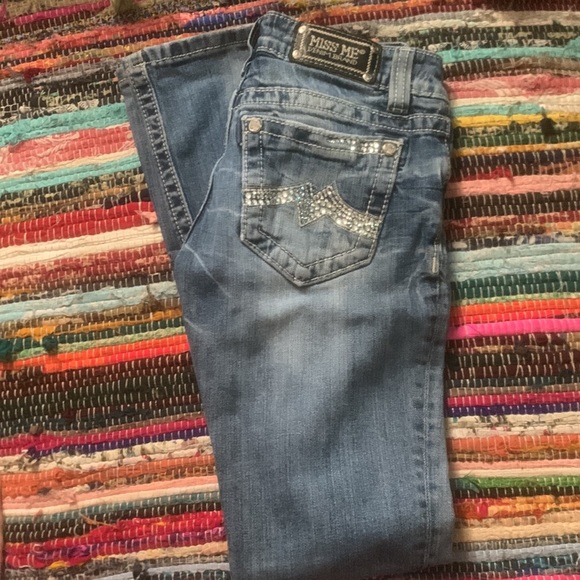 Miss Me Denim - Selling vintage real miss me jeans size 26, straight leg